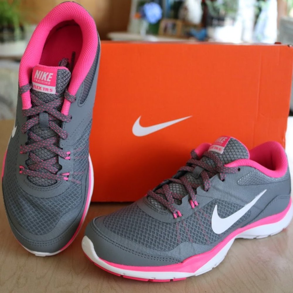 Nike Flex TR 5 Sneaker Shoes Style#724858 NWT! – Gray/Pink, Size 6.5
